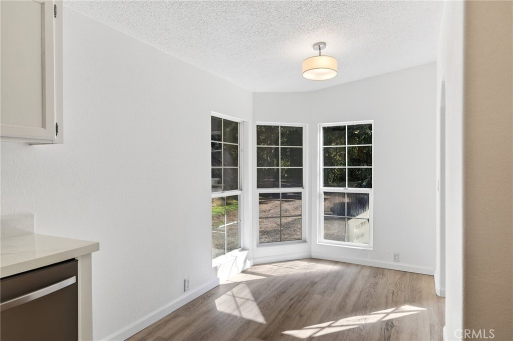 40421 Mountain View Road Property Photo 11