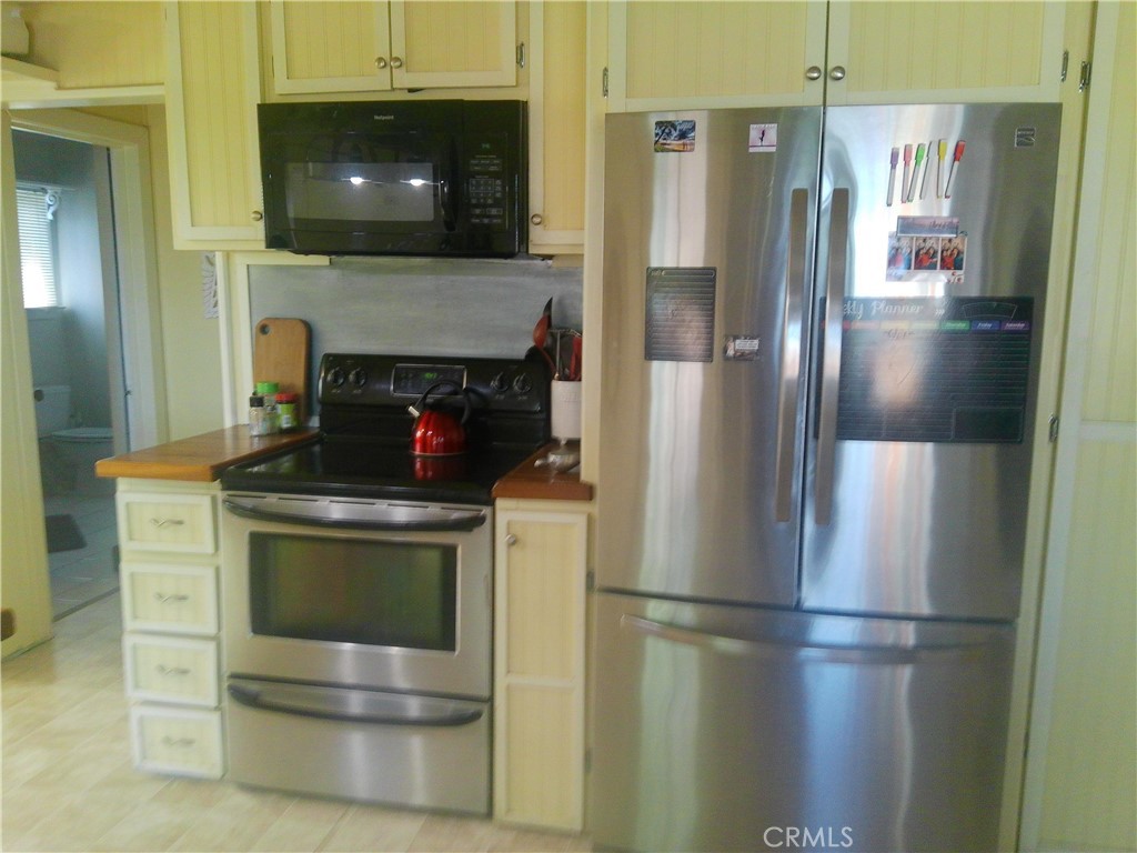 6537 Forestview Dr Property Photo 3