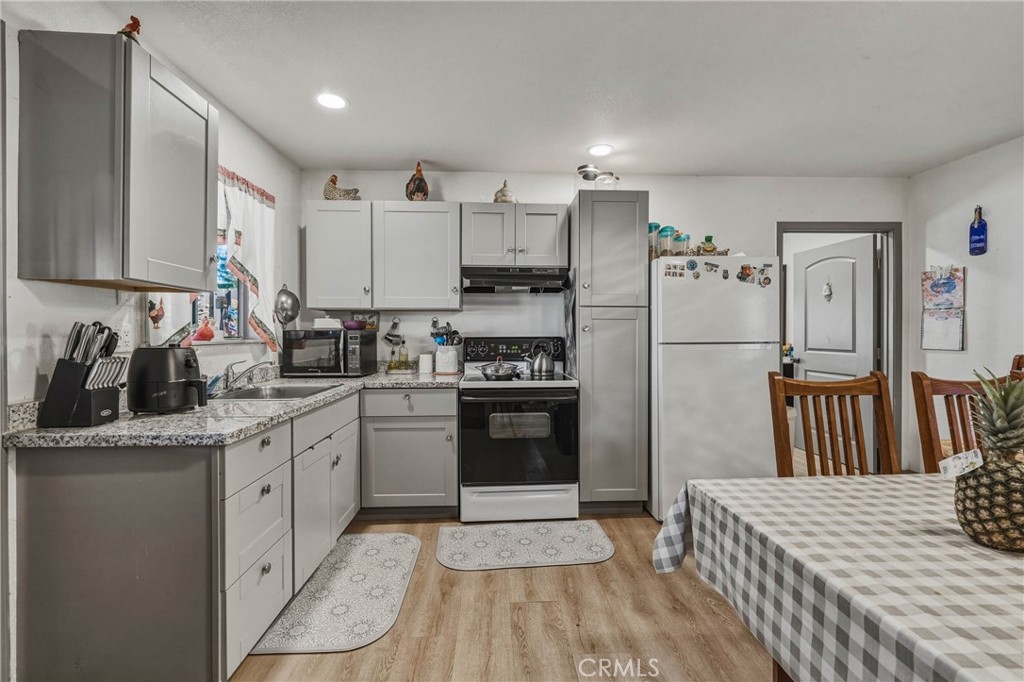 3676 Madrone Property Photo 32