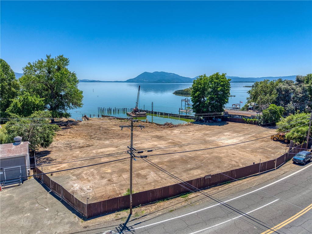 4270 Lakeshore Boulevard Property Photo 1