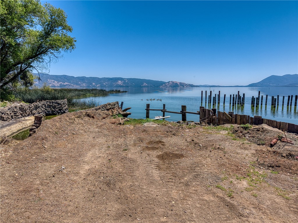 4270 Lakeshore Boulevard Property Photo 4