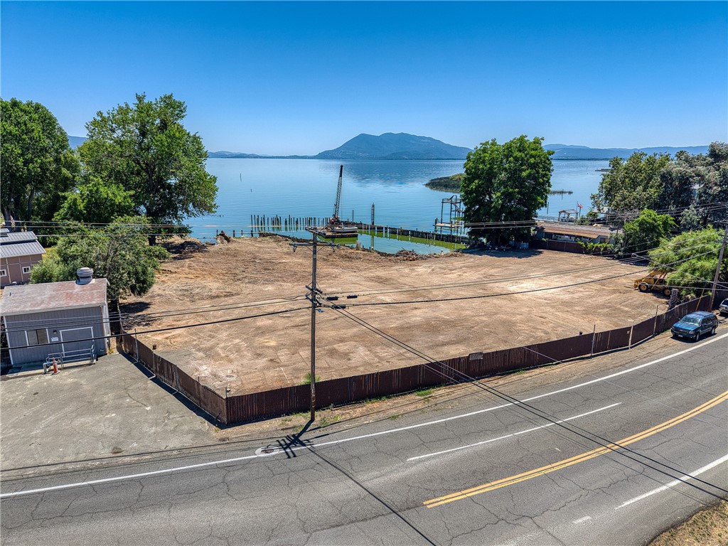 4270 Lakeshore Boulevard Property Photo 8
