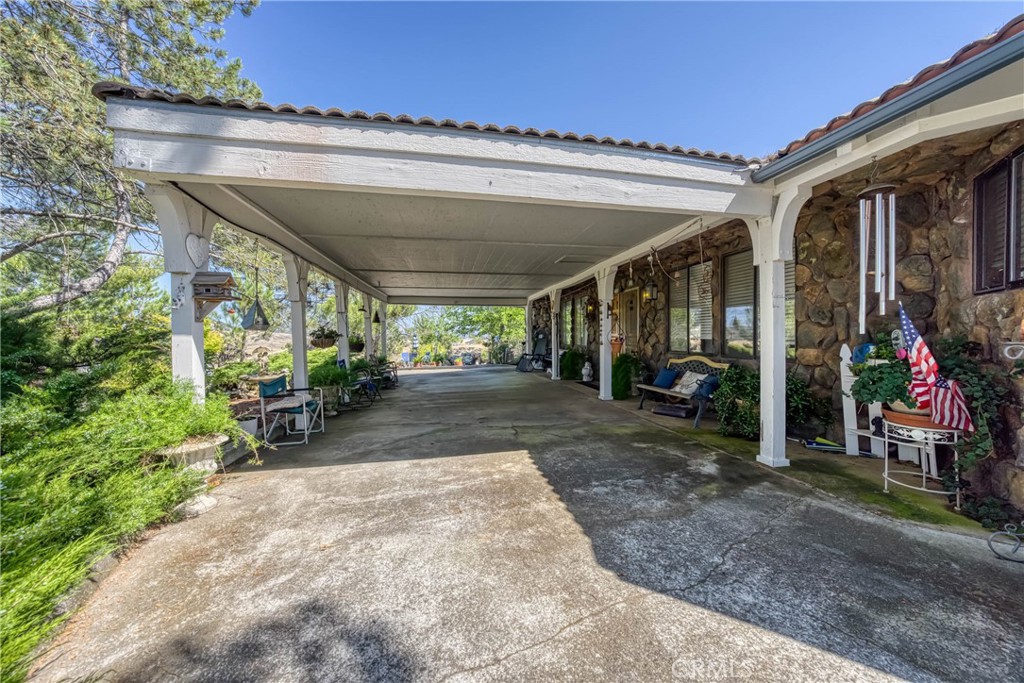 460 Lake Vista Drive Property Photo 4
