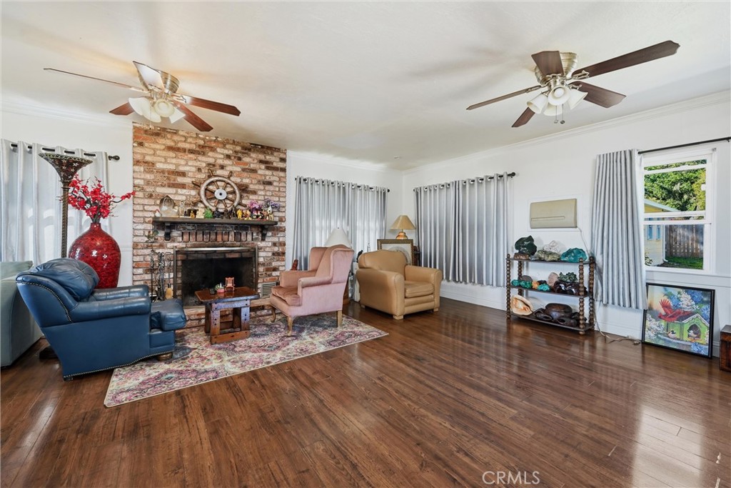 3440 Beach Property Photo 5