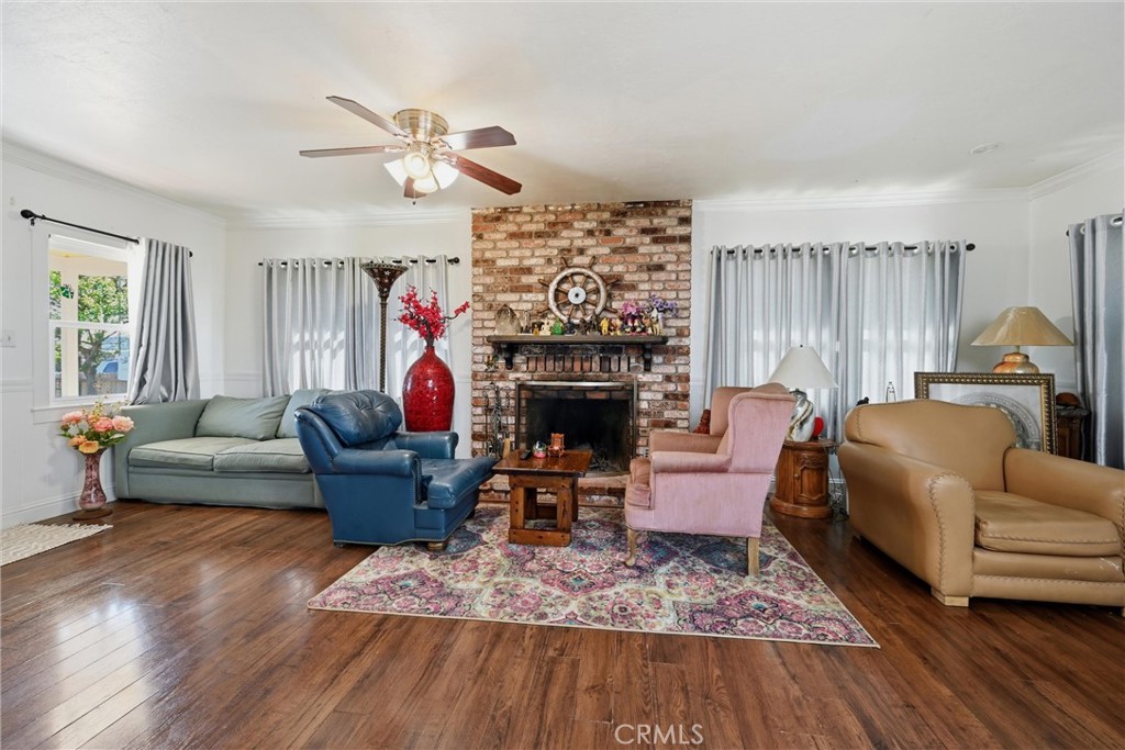 3440 Beach Property Photo 6