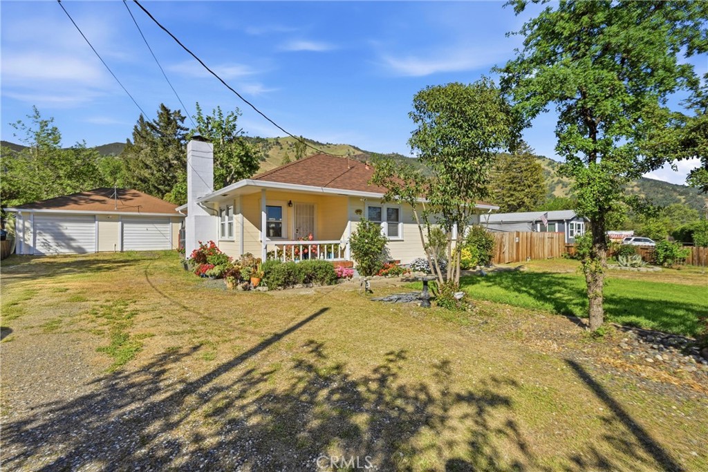 3440 Beach Property Photo 17