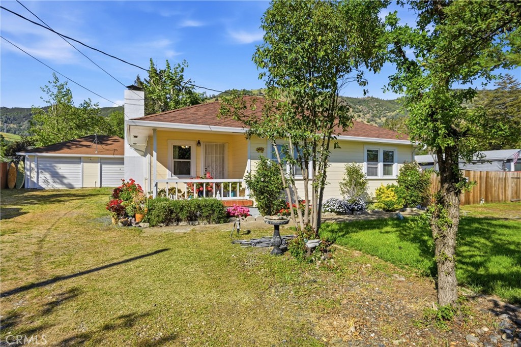 3440 Beach Property Photo 18