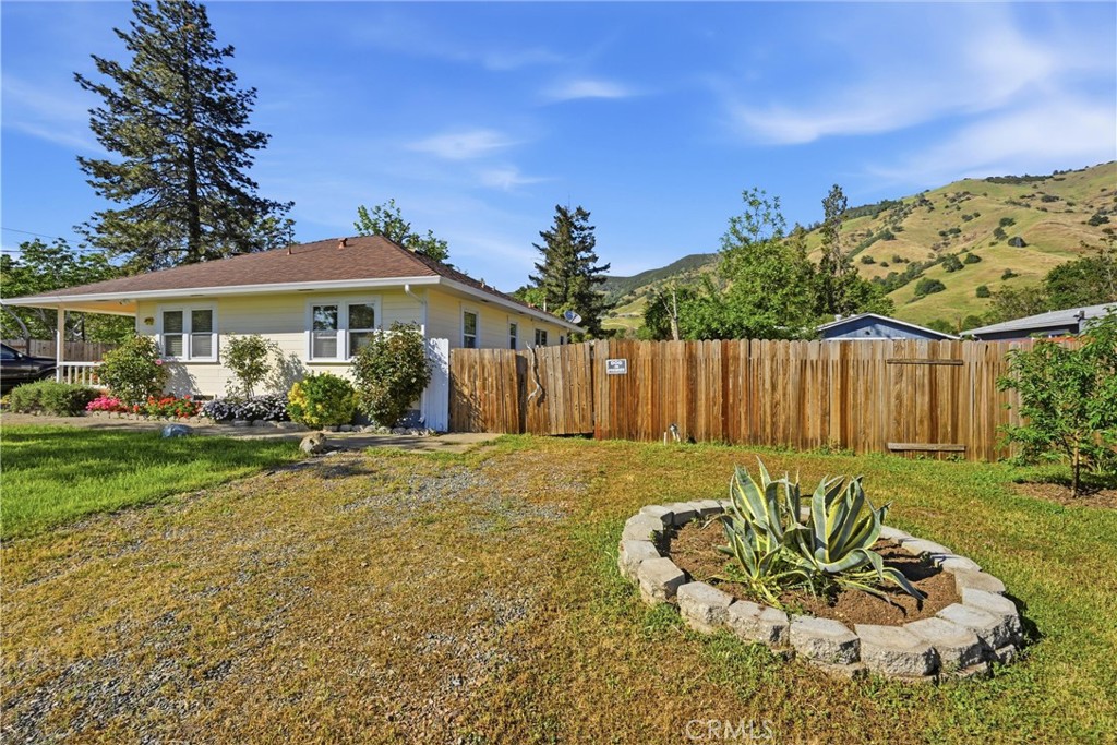 3440 Beach Property Photo 19