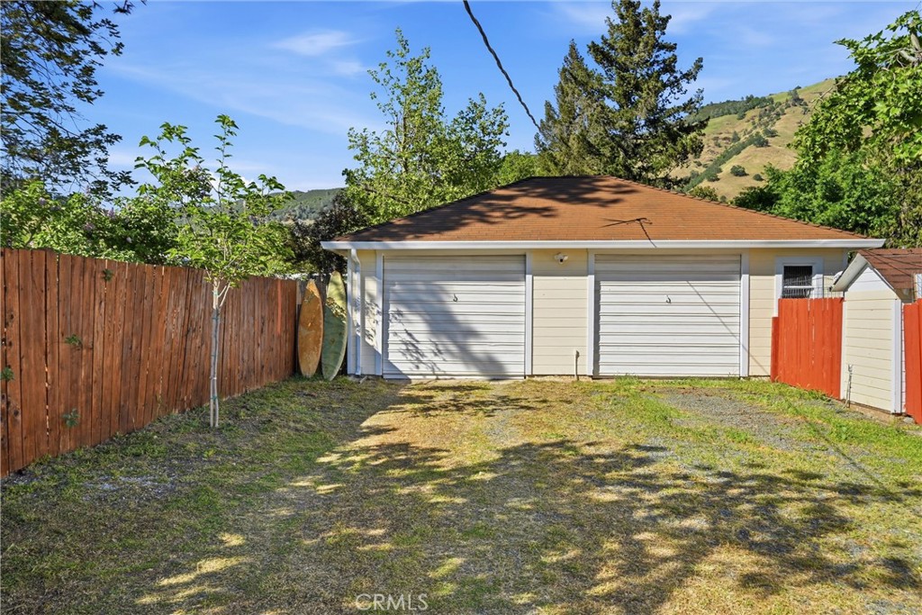 3440 Beach Property Photo 23