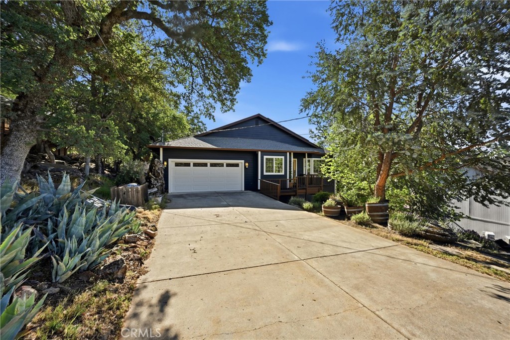 19345 Moon Ridge Property Photo 2