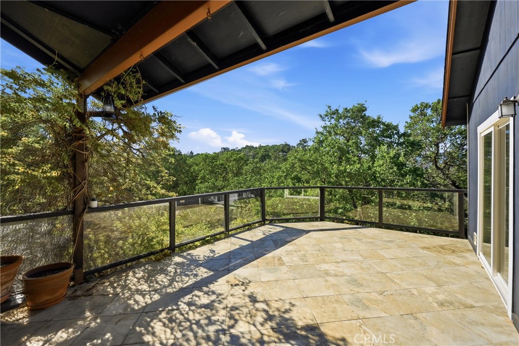 19345 Moon Ridge Property Photo 6