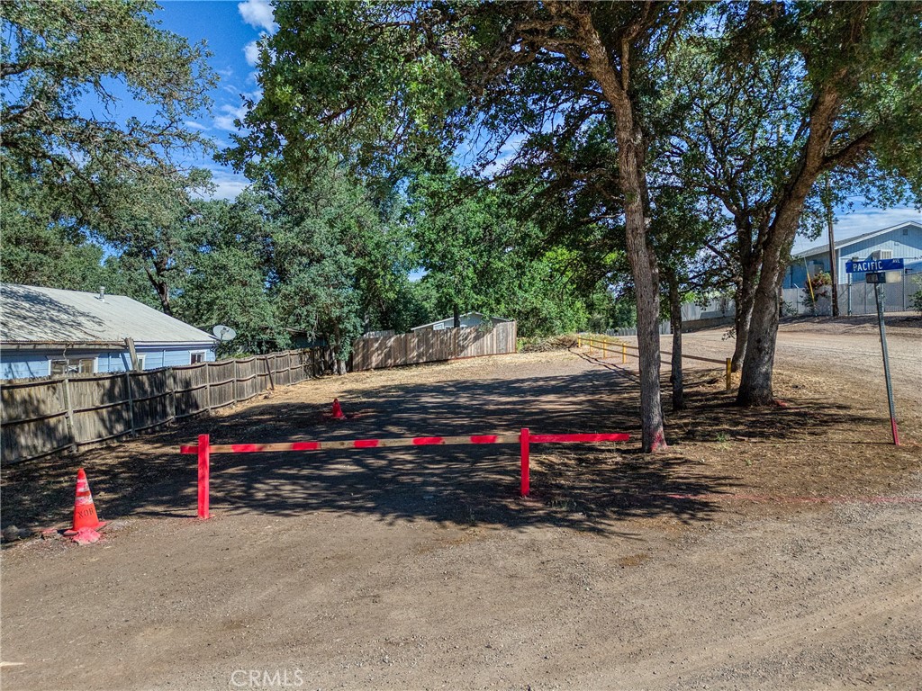 15428 Pacific Property Photo 3