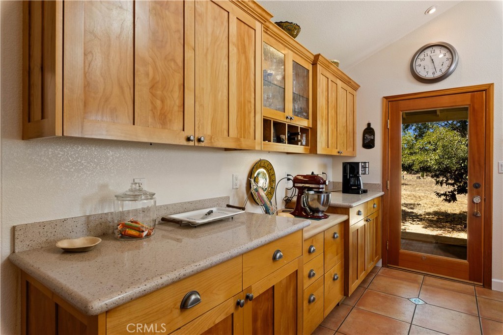 6675 Kelsey Creek Drive Property Photo 12