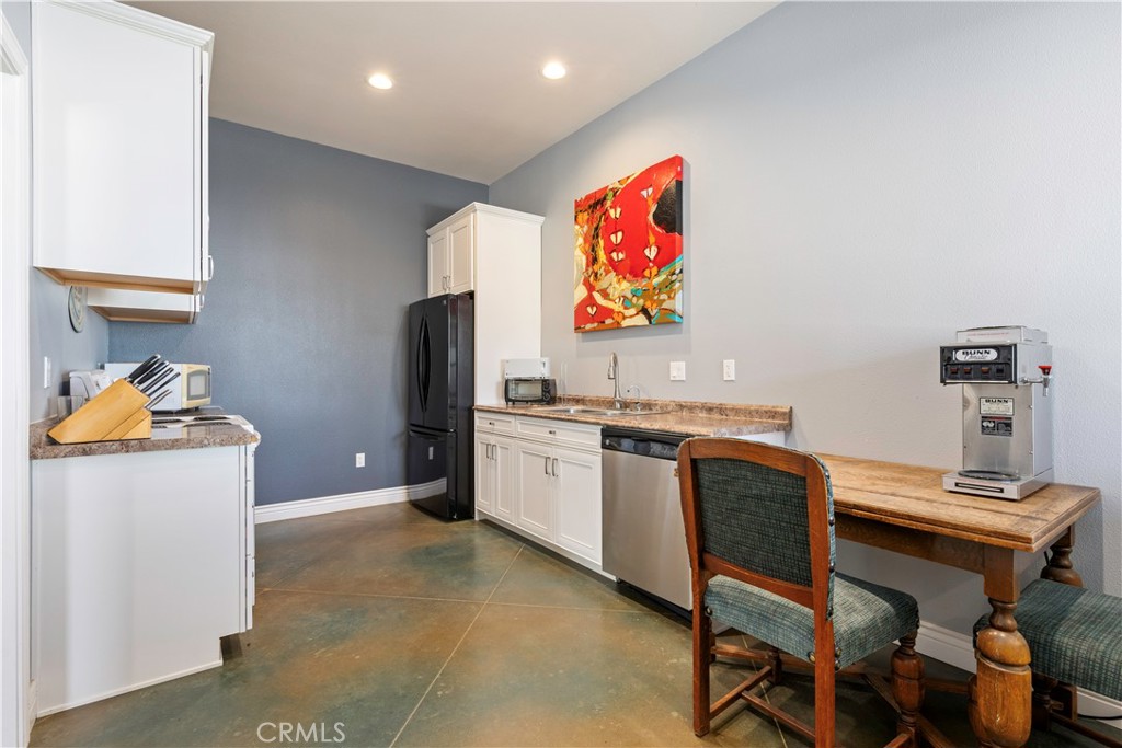 2480 S Main Property Photo 12