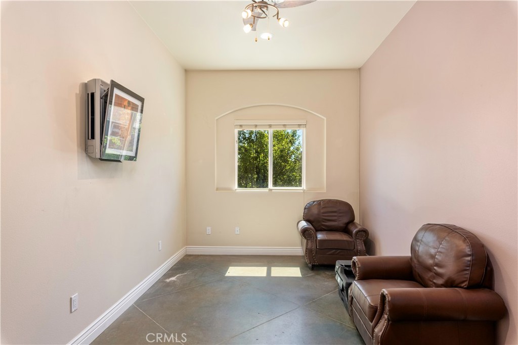 2480 S Main Property Photo 25