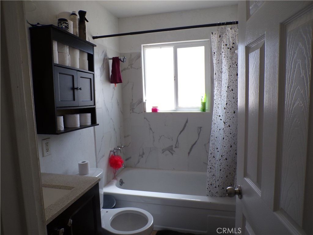 5598 Brown Property Photo 4