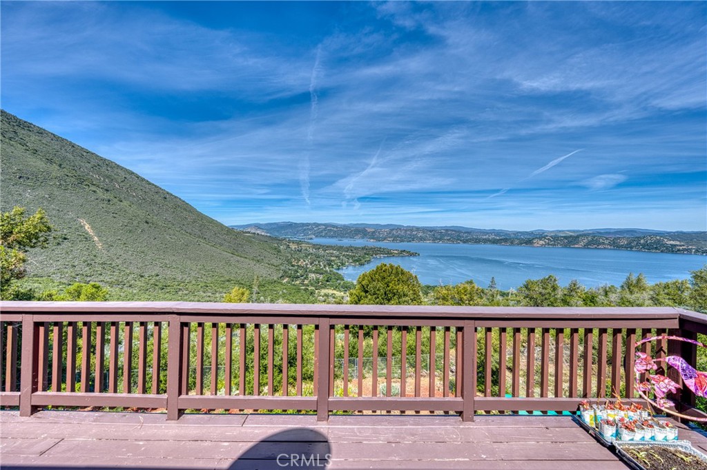 8874 Fairway Drive Property Photo 4