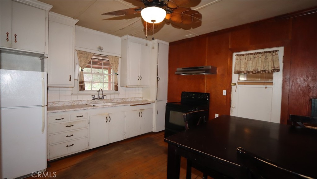 17327 Bay Leaf Road Property Photo 10