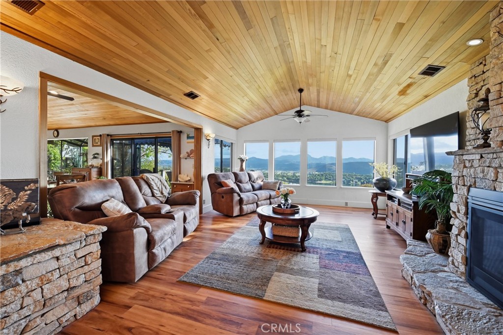 17372 Greenridge Property Photo 10