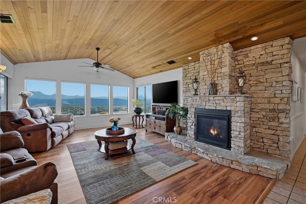17372 Greenridge Property Photo 11