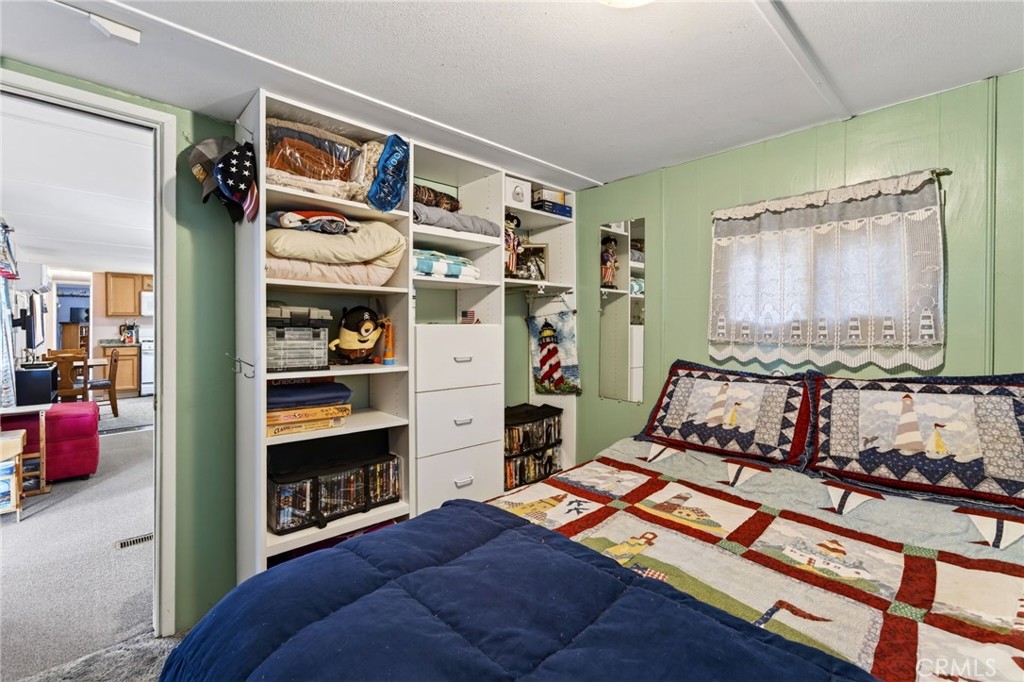 11421 Lakeshore Property Photo 18