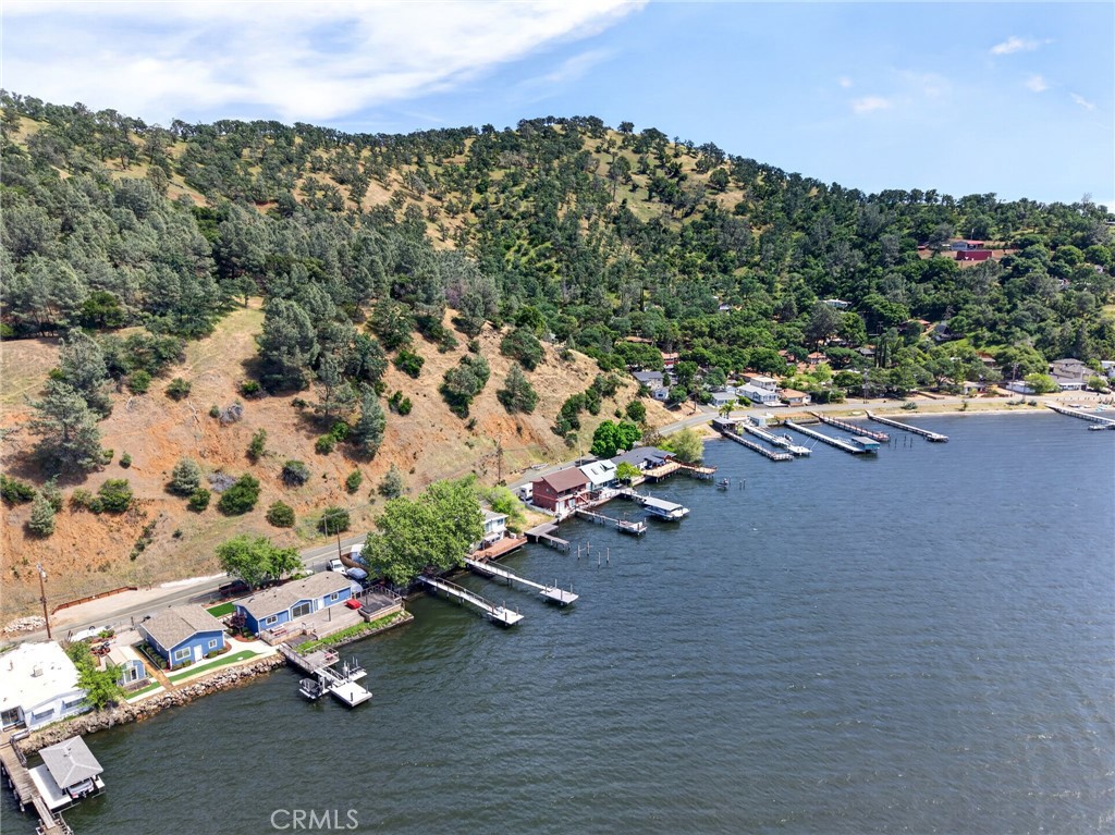 11421 Lakeshore Property Photo 24