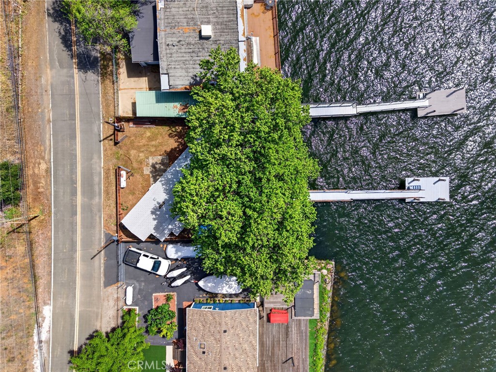 11421 Lakeshore Property Photo 32