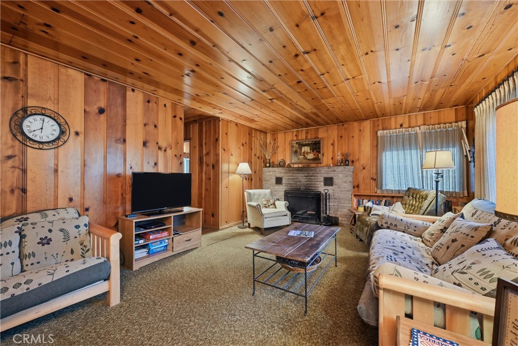 16221 Bottle Rock Property Photo 10