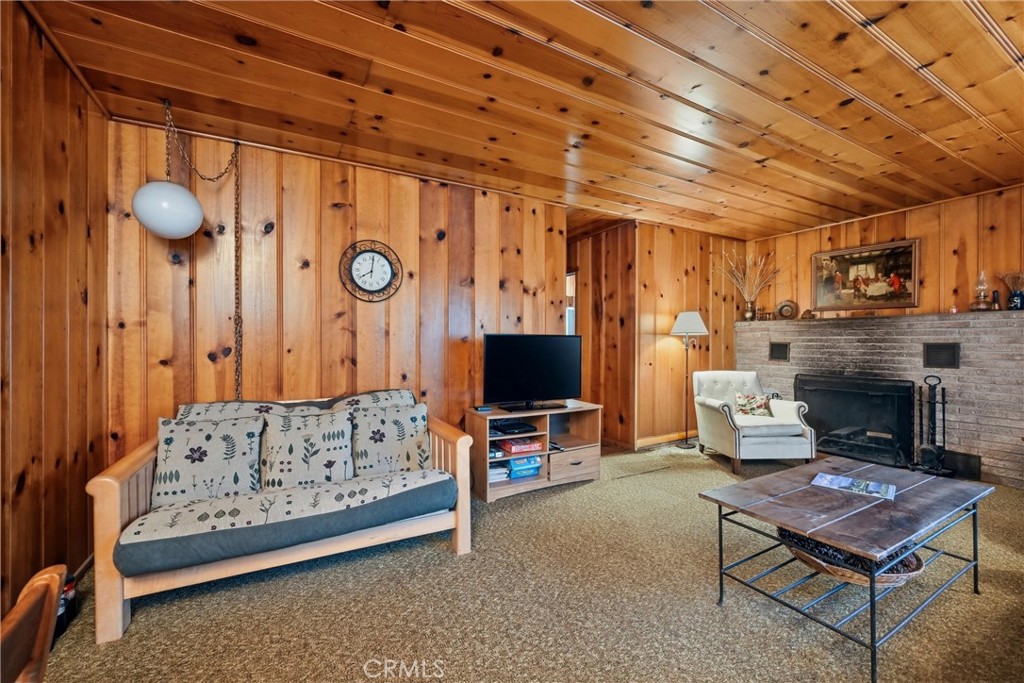 16221 Bottle Rock Property Photo 11