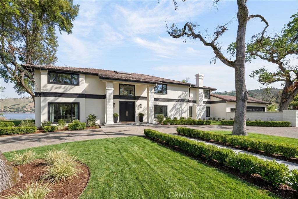 8266 Peninsula Property Photo 1
