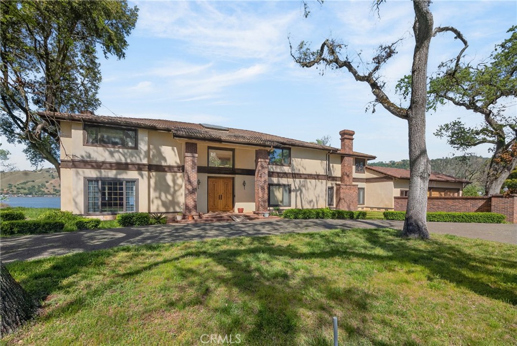8266 Peninsula Property Photo 2