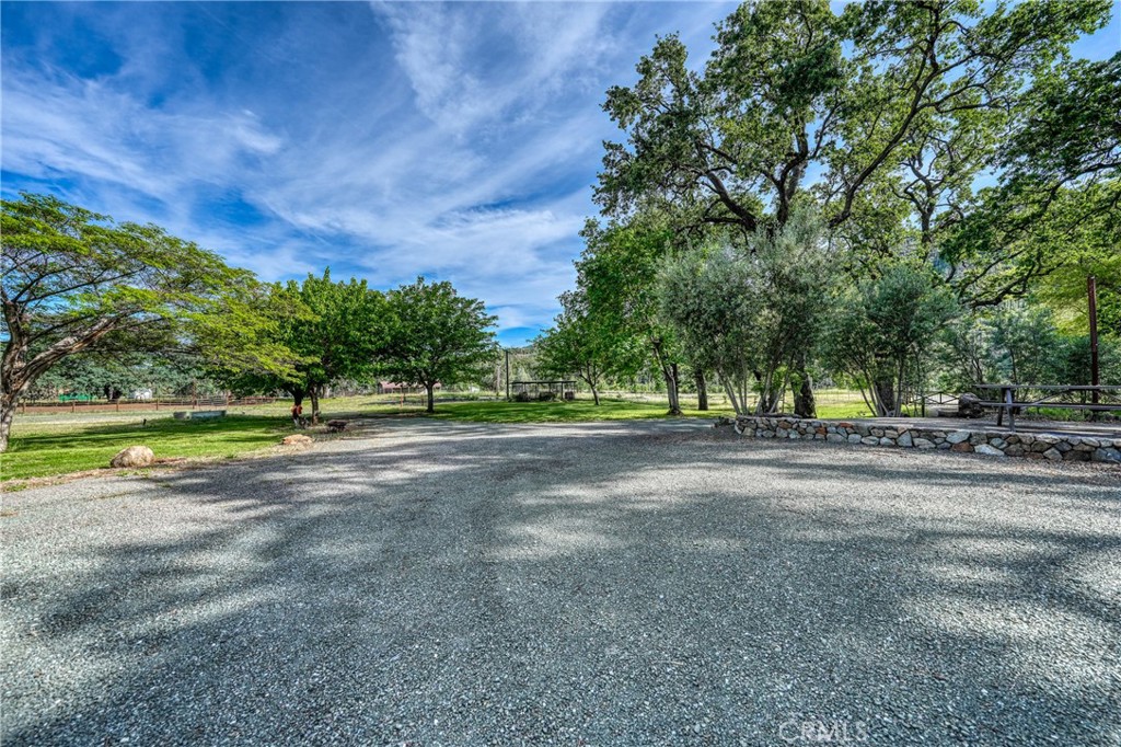 19676 State Highway 175 Property Photo 45