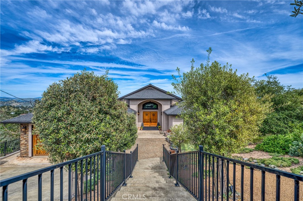 5568 Teton Property Photo 4