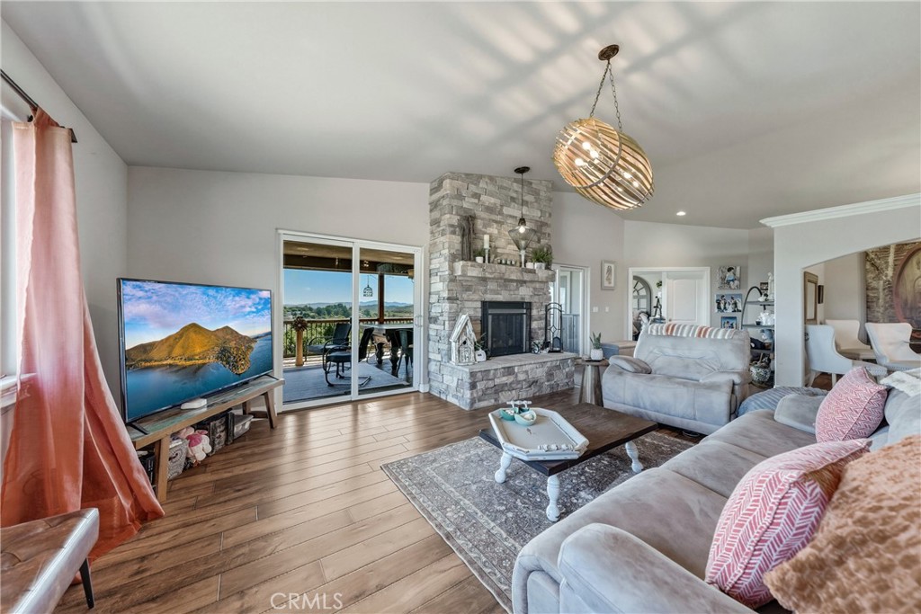 5568 Teton Property Photo 7