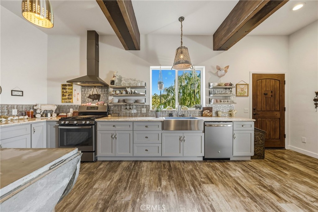 5568 Teton Property Photo 33