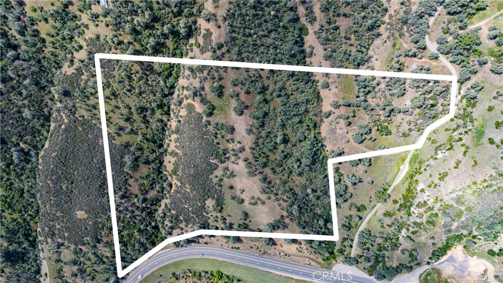 401 Watertrough Rd Property Photo 2