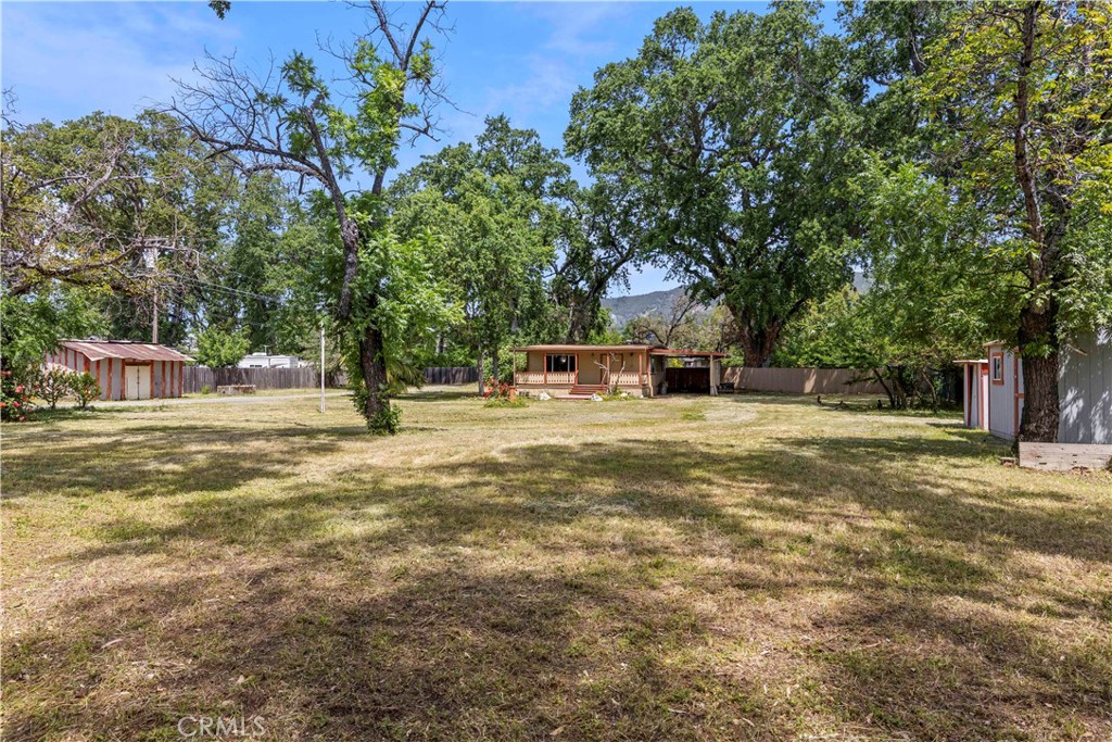 2600 Lakeshore Property Photo 9