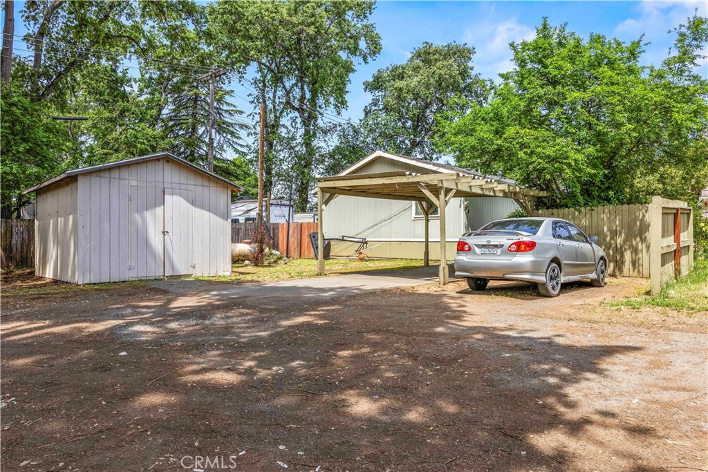 2600 Lakeshore Property Photo 31