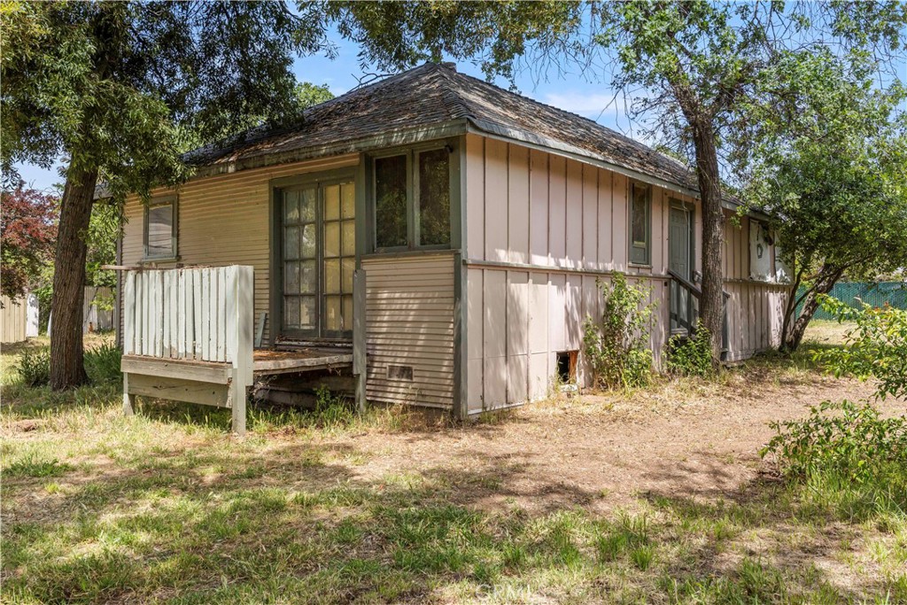 2600 Lakeshore Property Photo 50