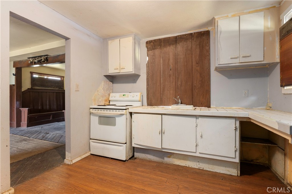 2600 Lakeshore Property Photo 54