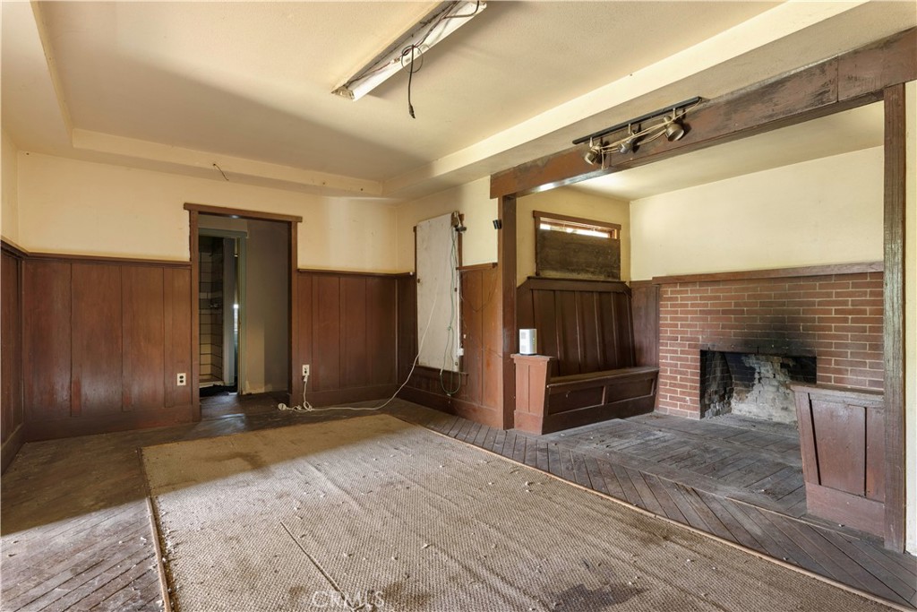 2600 Lakeshore Property Photo 55
