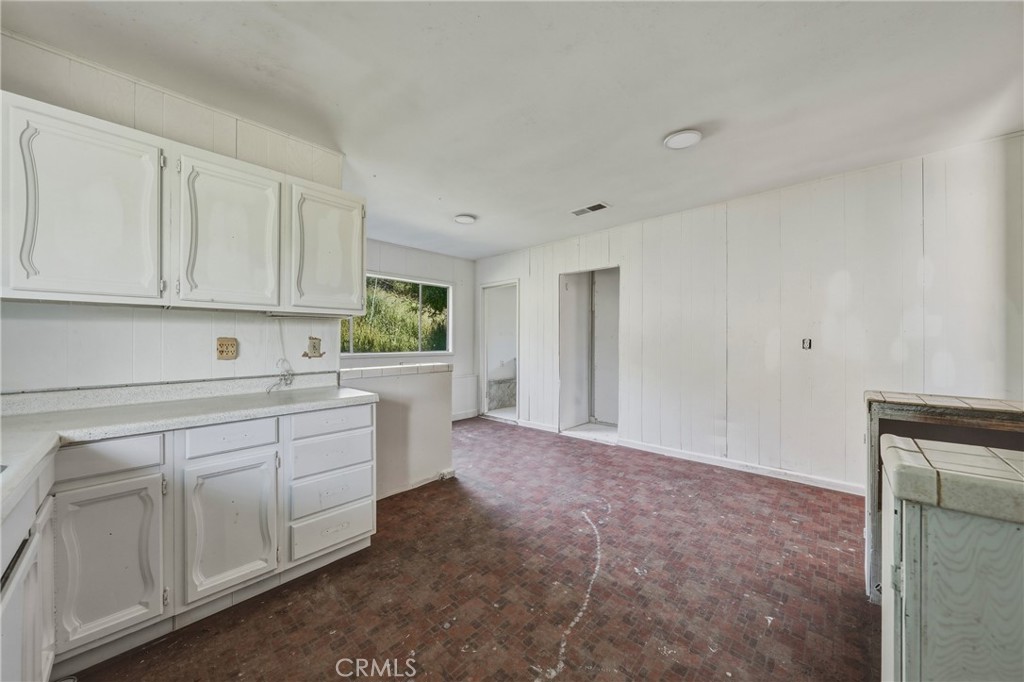 1440 W State Highway 20 Property Photo 17