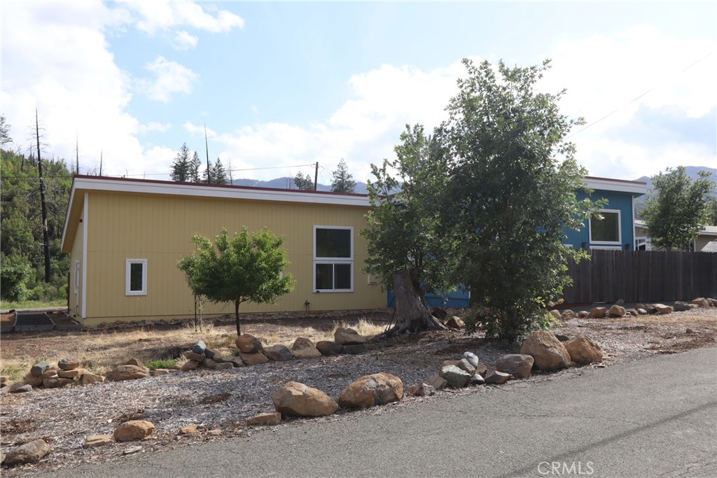 12062 Mead Property Photo 5