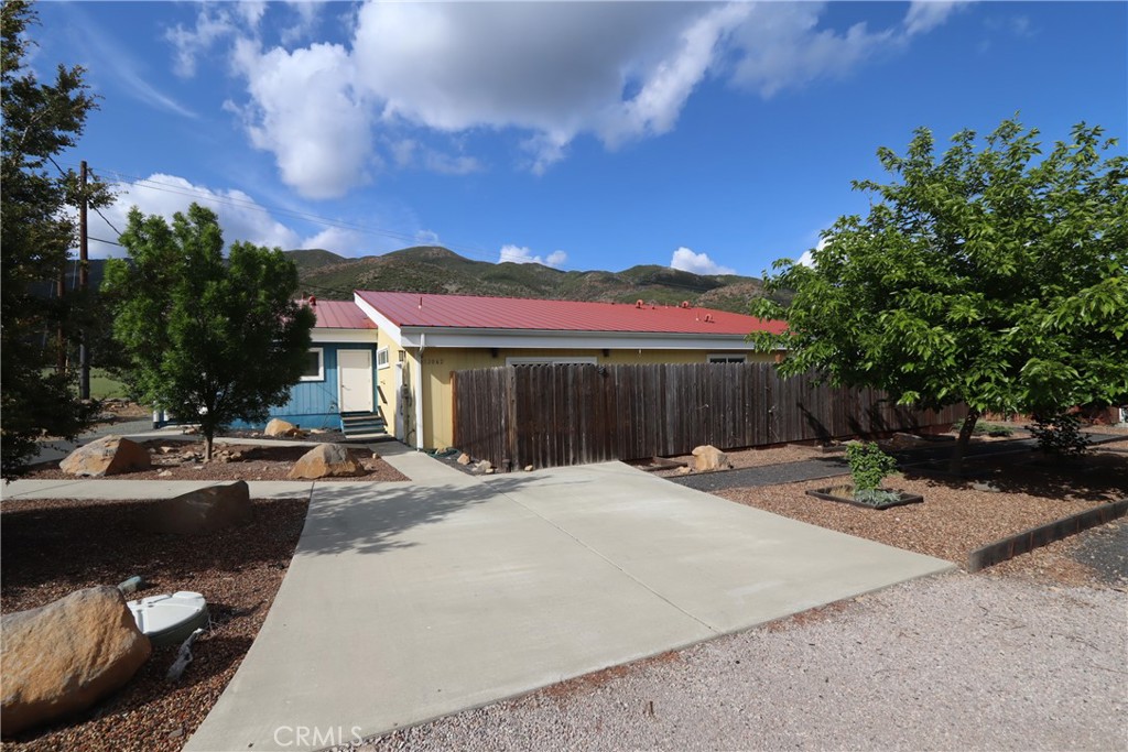 12062 Mead Property Photo 6