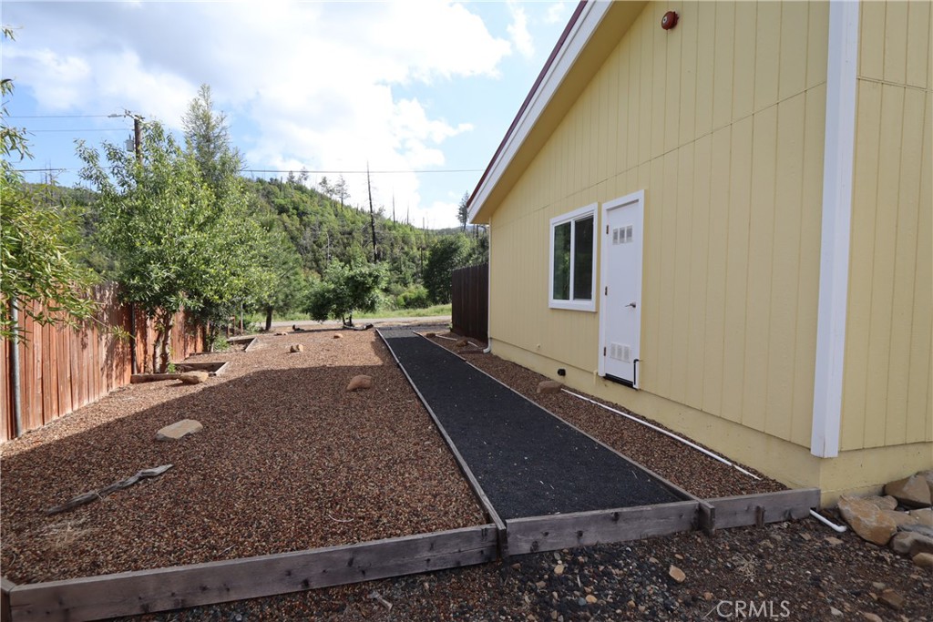 12062 Mead Property Photo 11