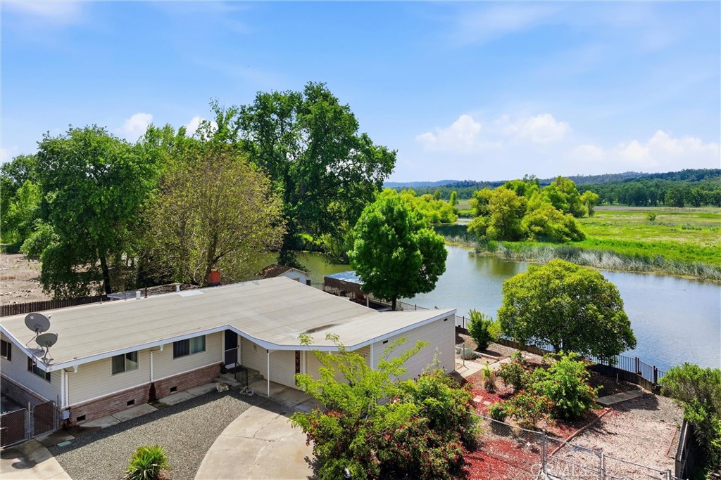 7478 Lakeland Drive Property Photo 1