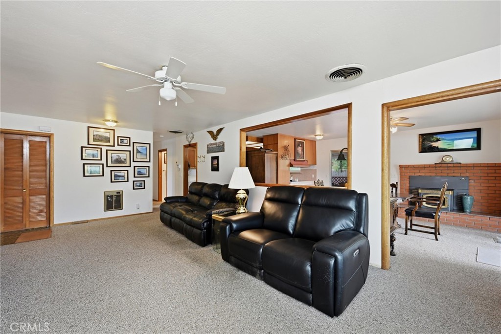 7478 Lakeland Drive Property Photo 8