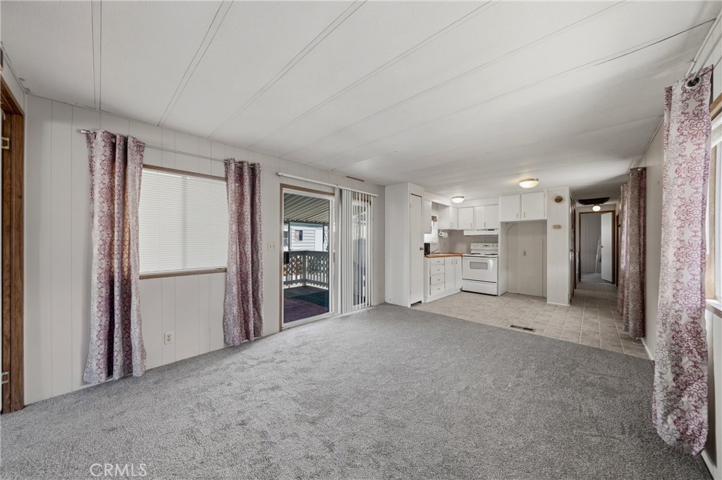 1025 Martin Street 13 Property Photo 5