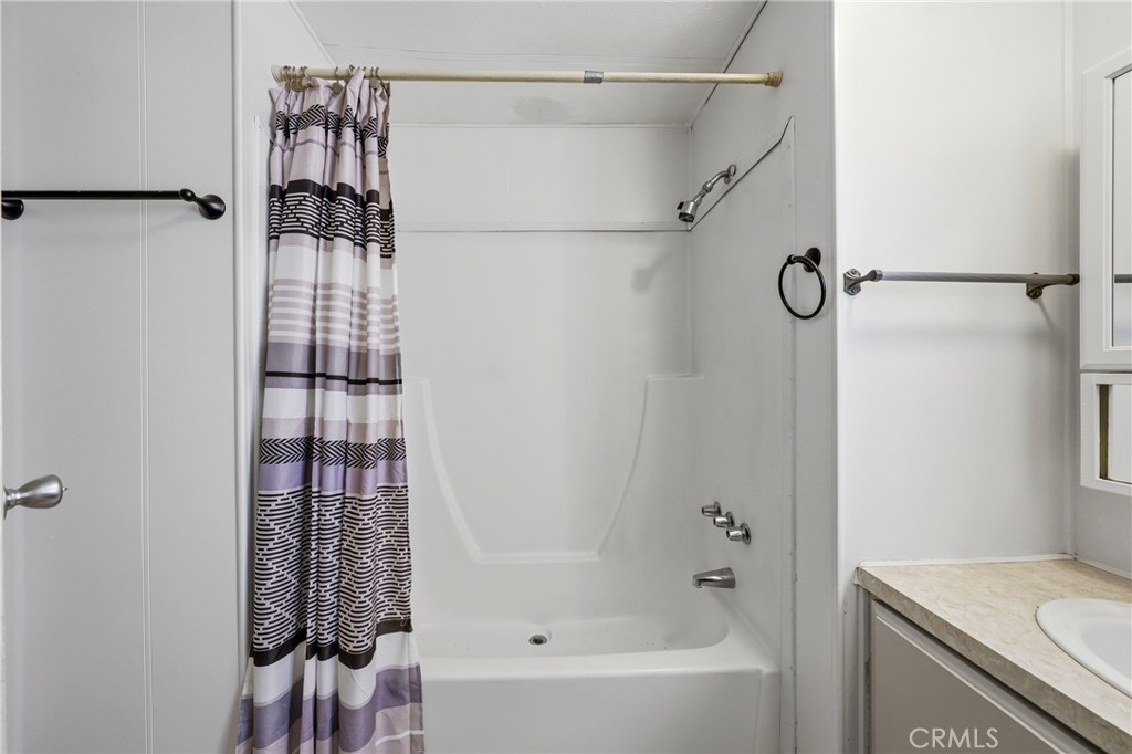 1025 Martin Street 13 Property Photo 12