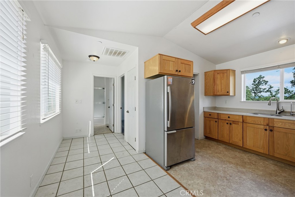 15937 Joseph Trail Property Photo 7